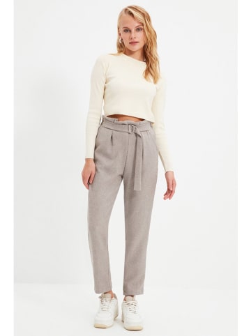 trendyol Hose in Hellgrau