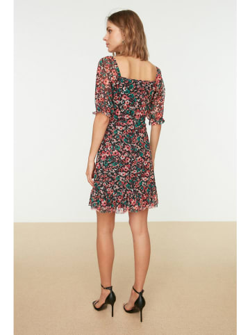 trendyol Jurk zwart/groen/rood