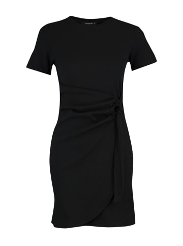 trendyol Kleid in Schwarz