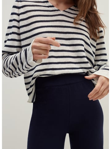 STEFANEL Pullover in Weiß/ Dunkelblau
