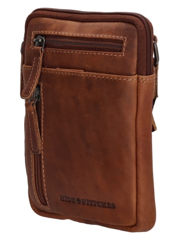 HIDE & STITCHES Leder-Umhängetasche in Hellbraun - (B)13 x (H)18 x (T)4 cm