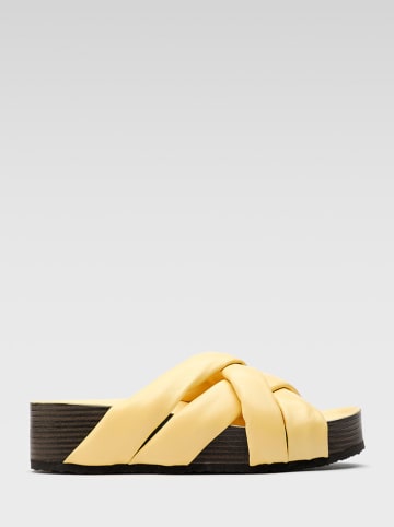Gino Rossi Leren slippers geel