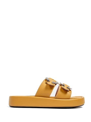 l37 Leren slippers geel