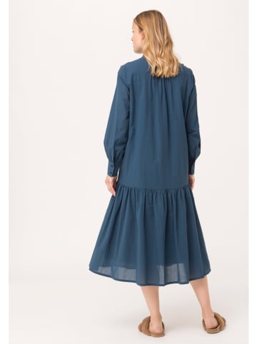 Hessnatur Sukienka w kolorze niebieskim
