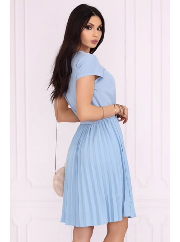 Merribel Sukienka "Medesia" w kolorze błękitnym