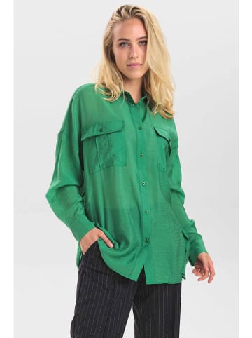 NÜMPH Bluzka "Nuelinam" w kolorze zielonym
