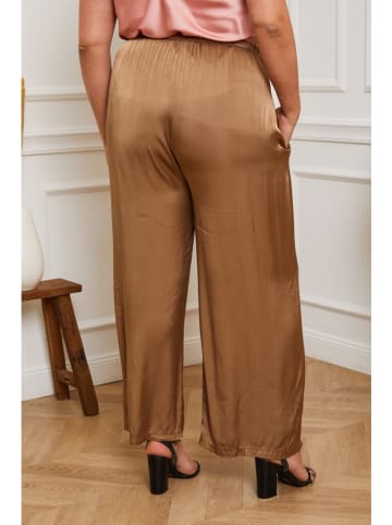 Plus Size Company Spodnie "Kendy" w kolorze karmelowym