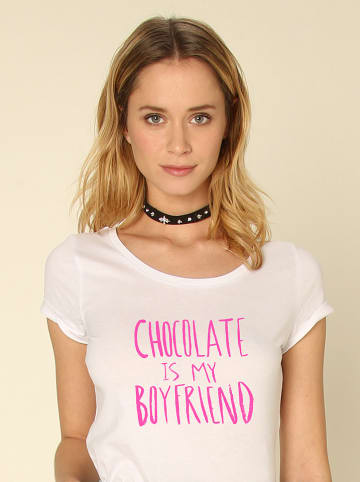 WOOOP Koszulka "Chocolate Is My Boyfriend" w kolorze białym