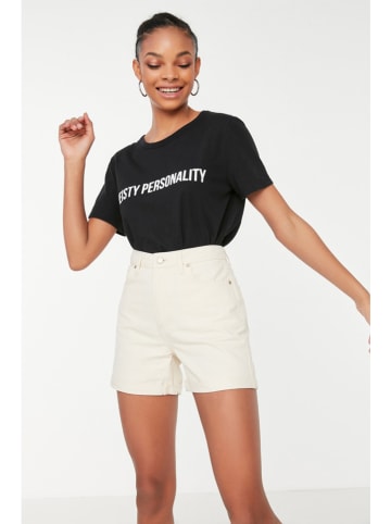 trendyol Short crème