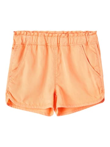 name it Shorts in Orange