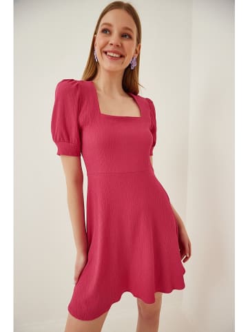 Jumeon Sukienka w kolorze różowym