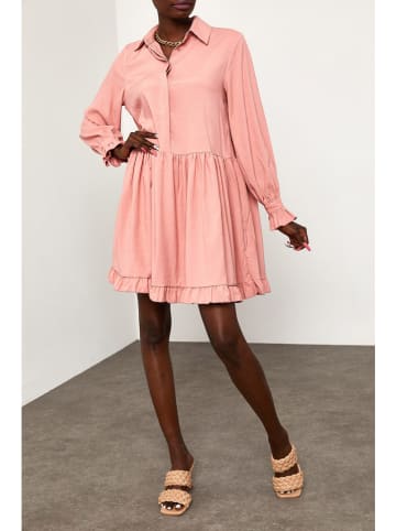Jumeon Sukienka w kolorze różowym