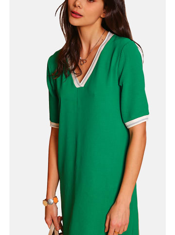 ASSUILI Kleid in Grün