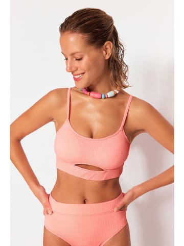 trendyol Bikini-Oberteil in Rosa