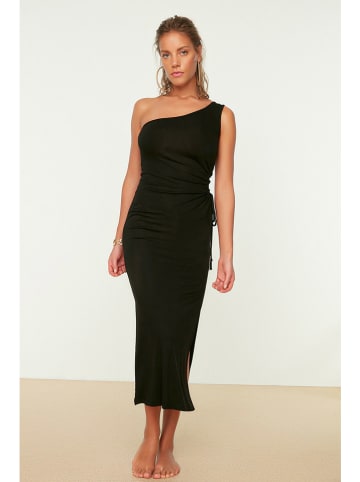 trendyol Kleid in Schwarz