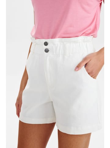 NÜMPH Shorts in Weiß