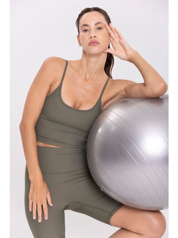 Onamaste Trainingsshort kaki