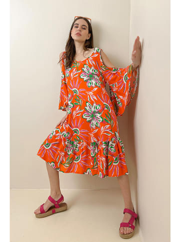 Jumeon Sukienka w kolorze pomarańczowym