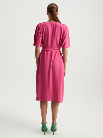BGN Sukienka w kolorze różowym