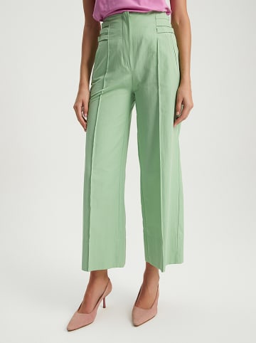 BGN Spodnie w kolorze zielonym