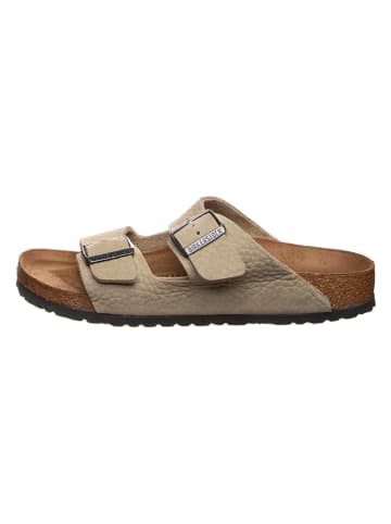 Birkenstock Skórzane klapki "Arizona" w kolorze beżowym