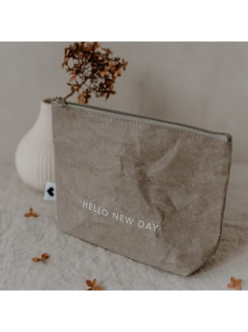 Eulenschnitt Kosmetiktasche "Hello New Day" in Taupe - (B)23 x (H)15 x (T)6 cm