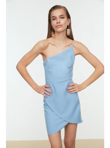 trendyol Sukienka w kolorze błękitnym