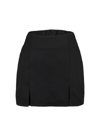 trendyol Shorts in Schwarz