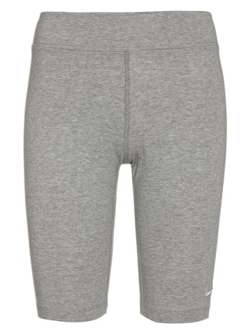 Nike Shorts in Grau