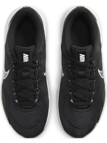 Nike Sportswear Trainingsschuhe "Legend Essential 3" in Schwarz