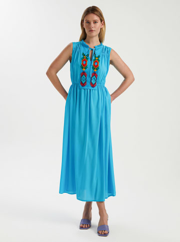BGN Sukienka w kolorze turkusowym