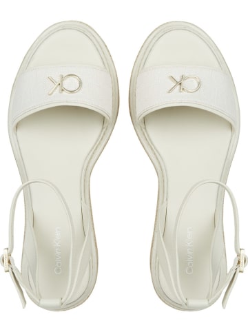 Calvin Klein Leder-Keilsandaletten in Creme