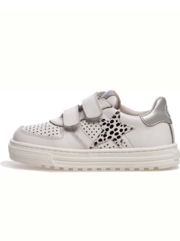 Naturino Skórzane sneakersy "Hess" w kolorze biało-srebrnym