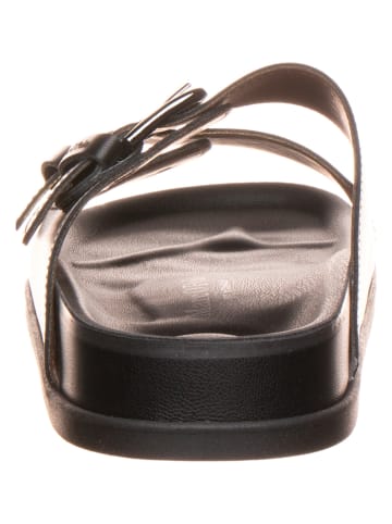Marc O'Polo Shoes Skórzane klapki w kolorze czarnym