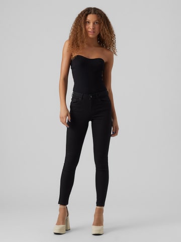 Vero Moda Dżinsy - Skinny fit - w kolorze czarnym