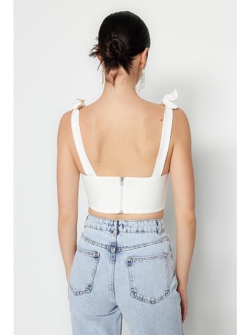 trendyol Top w kolorze białym