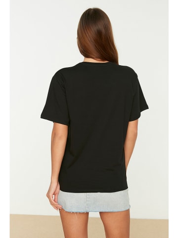 trendyol Shirt in Schwarz