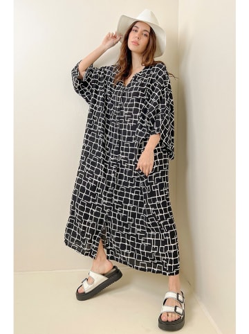 Defile Kleid in Schwarz/ Weiß