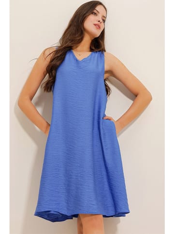 Defile Kleid in Blau