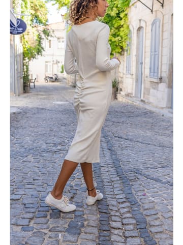 Gunes Kizi Kleid in Creme