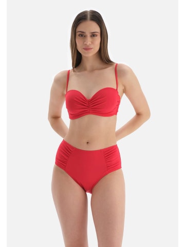 Dagi Biustonosz bikini w kolorze czerwonym