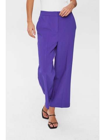 NÜMPH Spodnie "Nuronja" w kolorze fioletowym
