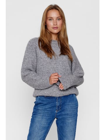 NÜMPH Sweter "Nuzindi" w kolorze szarym