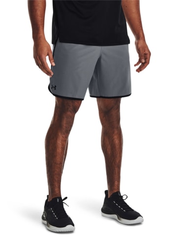 Under Armour Trainingsshorts "Woven 8in" in Grau