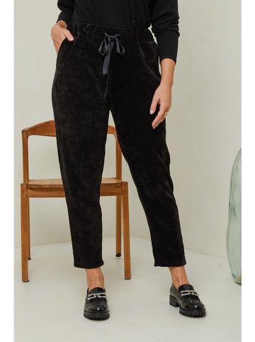 Curvy Lady Spodnie w kolorze czarnym