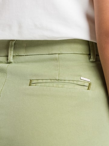 Cross Jeans Spodnie w kolorze oliwkowym
