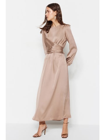 trendyol Kleid in Beige