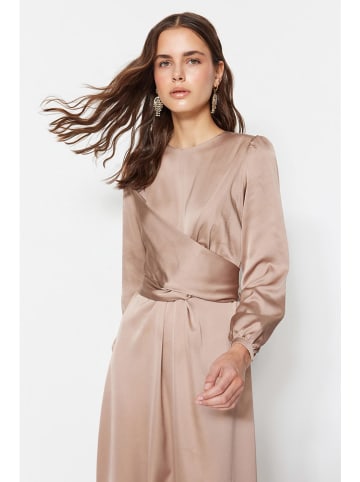 trendyol Kleid in Beige