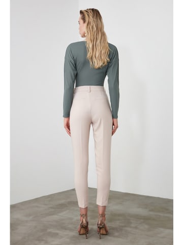 trendyol Spodnie chino w kolorze jasnoróżowym