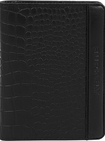 Burkely Leder-Reisepassetui "Casual Carly" in Schwarz - (B)11 x (H)15 x (T)2 cm